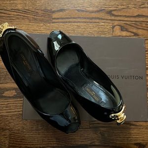 Louis Vuitton Black Patent peep toe platform heels size 37.5